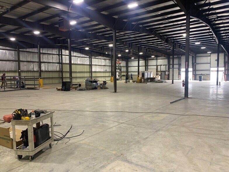 More Photos Of 1315 Route 146, Rexford Unknown For Lease