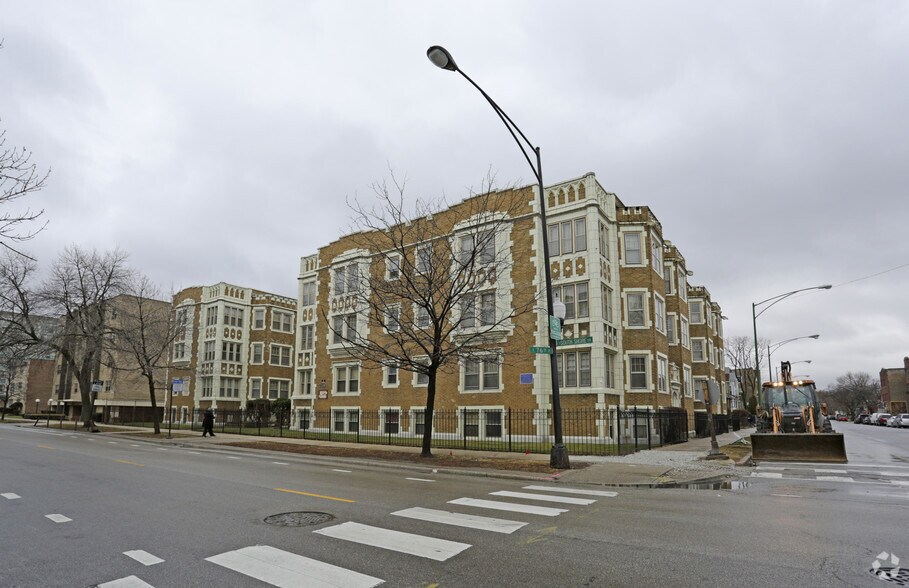 More Photos Of 7600-14 S South Shore Dr, Chicago Apartments For Sale