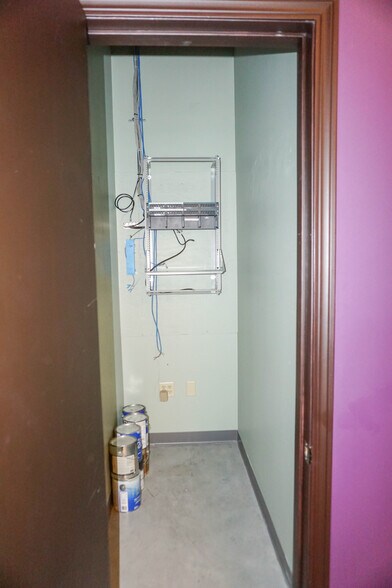 More Photos Of 535 W Douglas Ave, Wichita Storefront Retail Office For Lease