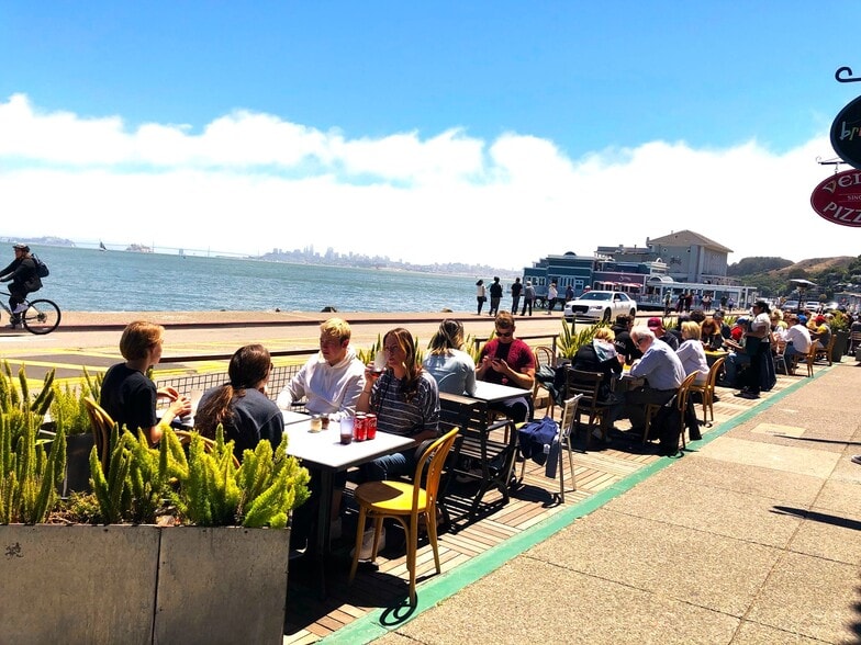 More Photos Of 631-633 Bridgeway, Sausalito Storefront Retail Office For Lease