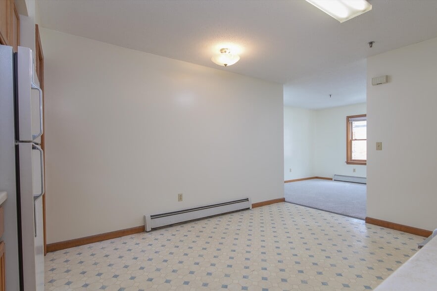 More Photos Of 156 Main St, Ludlow Office For Sale