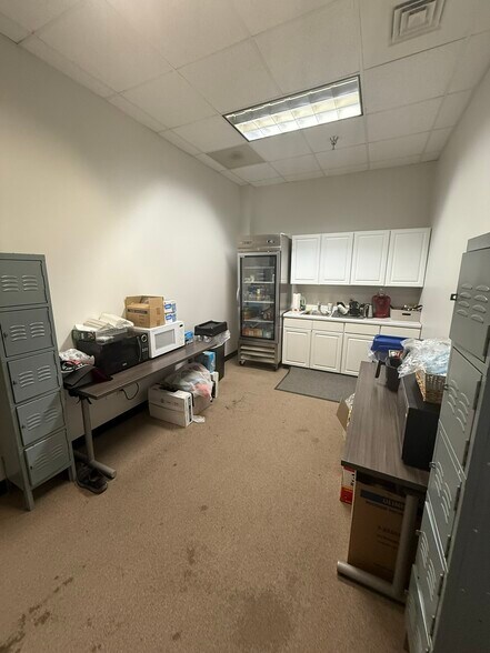 More Photos Of 144 Talbert Pointe Dr, Mooresville Light Distribution For Lease