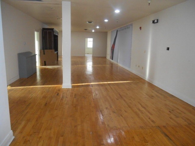 More Photos Of 328 Neville St, Beckley Office For Lease