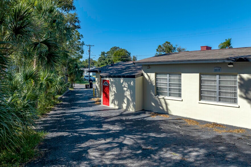 More Photos Of 219 Betty Ln, Clearwater Office Residential For Sale