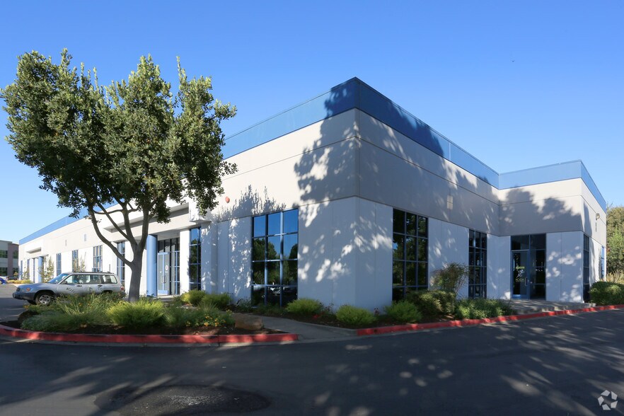 More Photos Of 1600-1622 Corporate Cir, Petaluma Warehouse For Lease