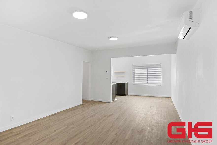 More Photos Of 1063 Justin Ave, Glendale Apartments For Sale