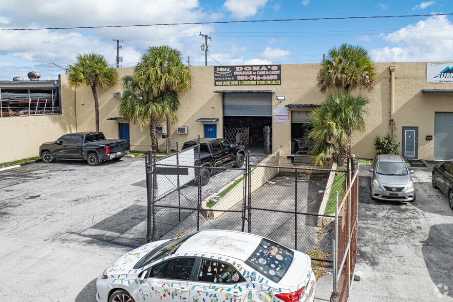 More Photos Of 960-990 NW 10th Ave, Fort Lauderdale Warehouse For Lease