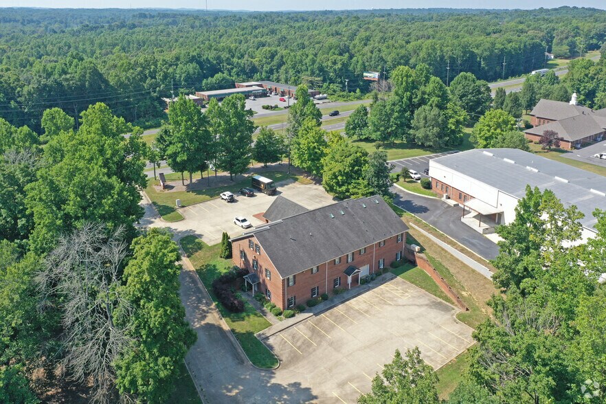 More Photos Of 1370 Piedmont Dr, Lexington Medical For Lease