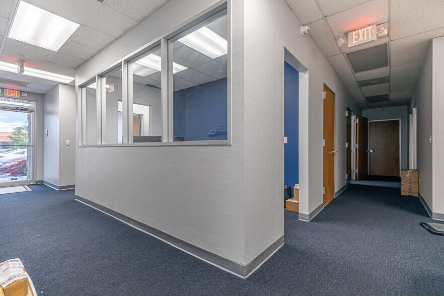 More Photos Of 10951 Harmony Park Dr, Bonita Springs Warehouse For Lease