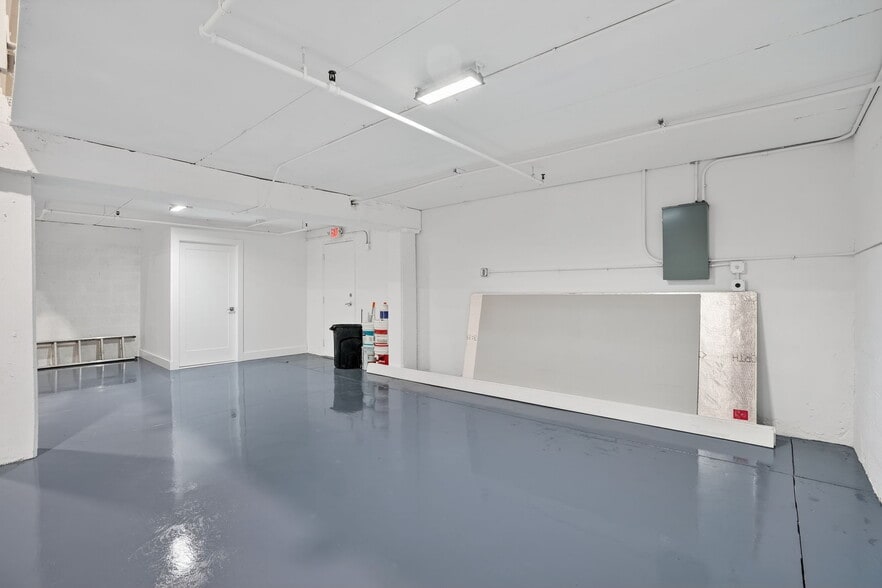 More Photos Of 16300 SW 137th Ave, Miami Warehouse For Lease