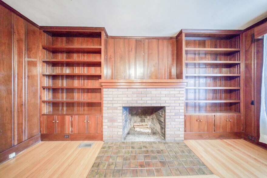 More Photos Of 1601 E State Route 72, Rolla Specialty For Sale