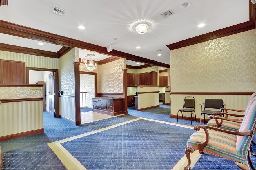 More Photos Of 117 SE Seminole St, Stuart Medical For Sale