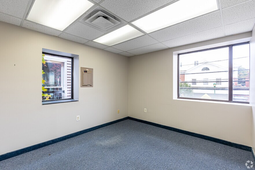 More Photos Of 20-26 N Main St, Southington Loft Creative Space For Lease