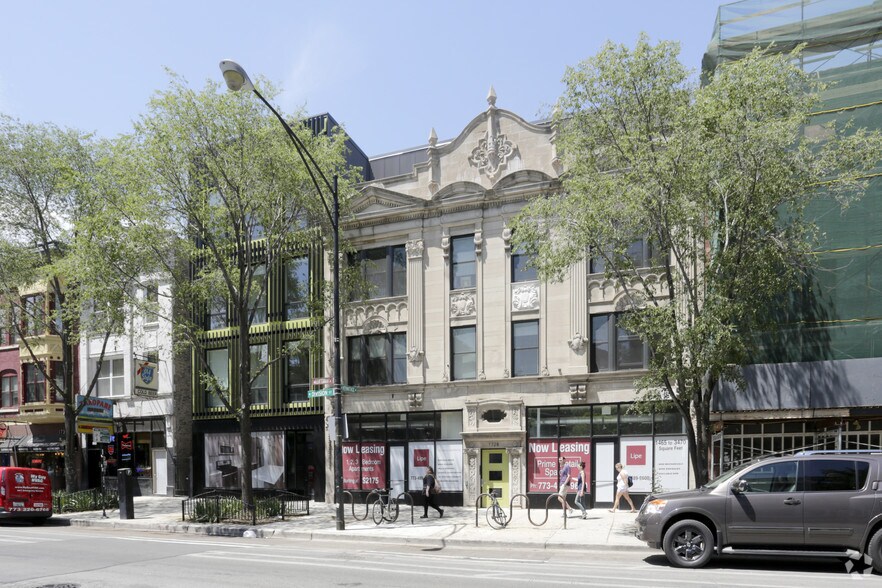 More Photos Of 1728 W Division St, Chicago Apartments For Lease