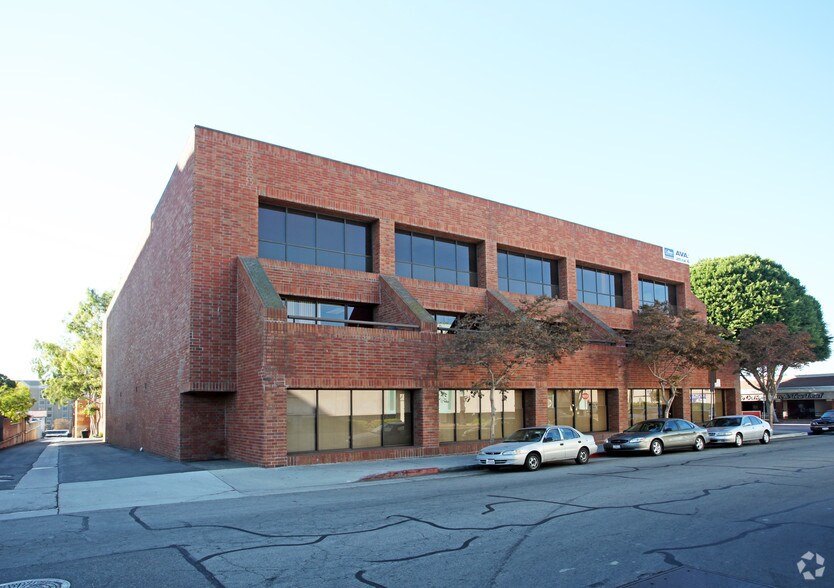 More Photos Of 7200-7202 Greenleaf Ave, Whittier Office For Sale