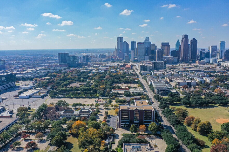 More Photos Of 3310 Live Oak St, Dallas Medical For Lease