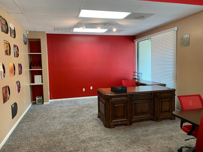 More Photos Of 14339 Torrey Chase Blvd, Houston Loft Creative Space For Sale