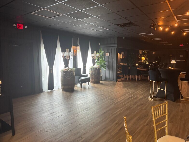 More Photos Of 32400 Geneva Rd, Salem General Retail For Sale