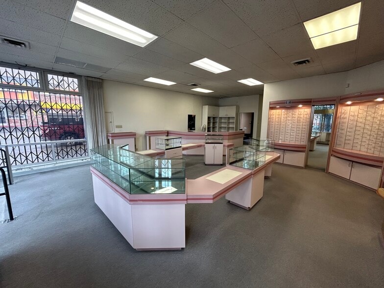More Photos Of 8 Niagara Ave, San Francisco Storefront Retail Residential For Lease