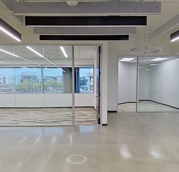 More Photos Of 333 City Blvd W, Orange Office For Lease