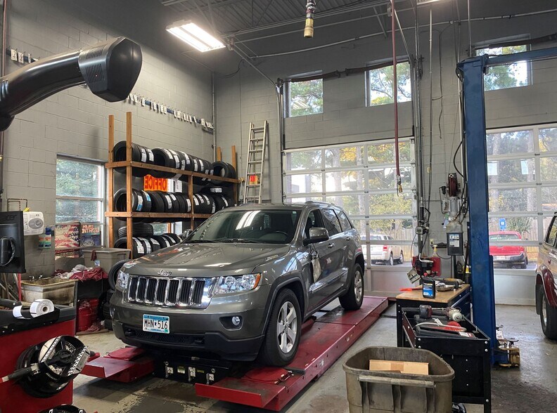 More Photos Of 2195 Briarcliff Rd NE, Atlanta Auto Repair For Sale