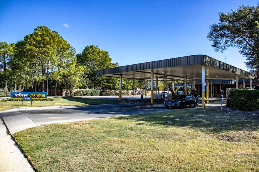 More Photos Of 7310 Highway 6 N, Houston Carwash For Sale