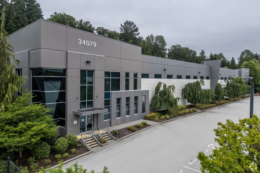 Primary Photo Of 34079 Gladys Ave, Abbotsford Warehouse For Sale