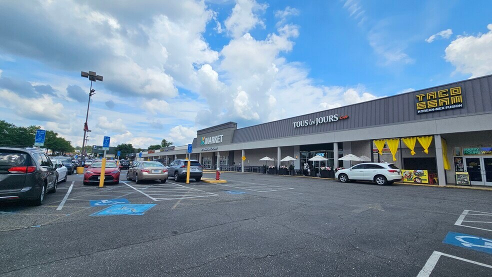 More Photos Of 4217-4251 John Marr Dr, Annandale Unknown For Lease