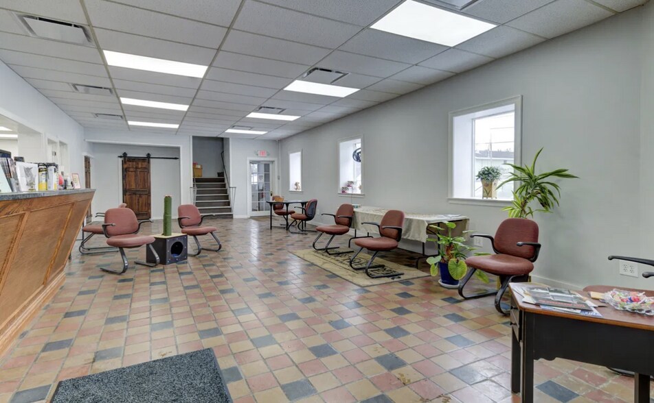 More Photos Of 511 N Perry St, Johnstown General Retail For Sale