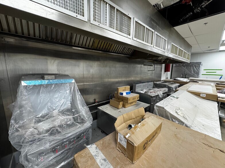 More Photos Of 1100 Main St, Newberry Restaurant For Sale