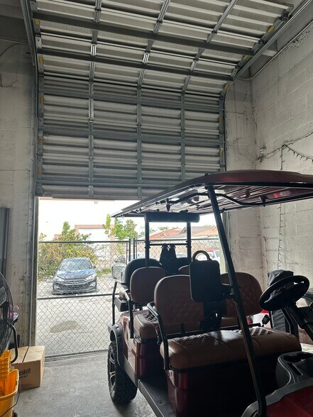 More Photos Of 9180 NW 119th St, Hialeah Warehouse For Sale