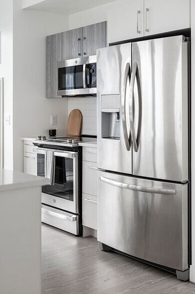 More Photos Of 165 Main St, Cambridge Apartments For Lease