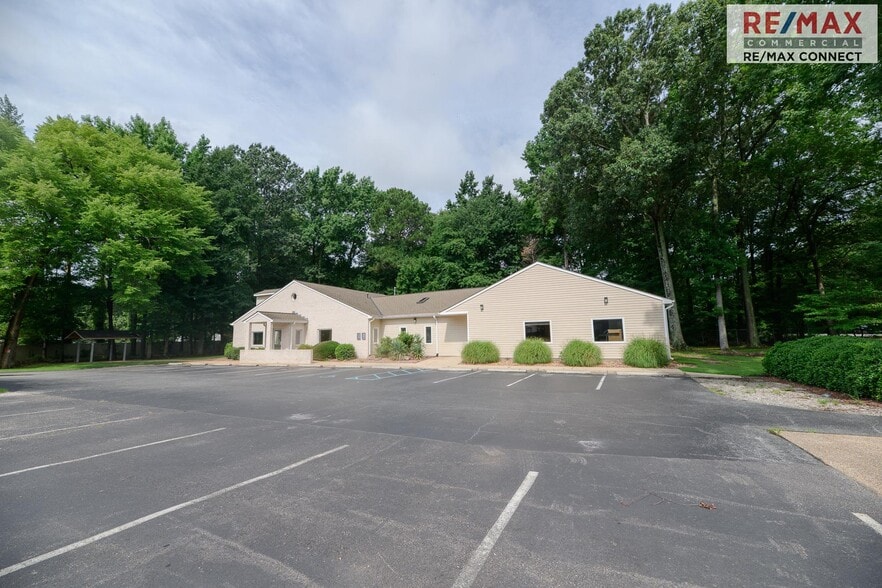 More Photos Of 3440 Hampton Hwy, Yorktown Office For Lease