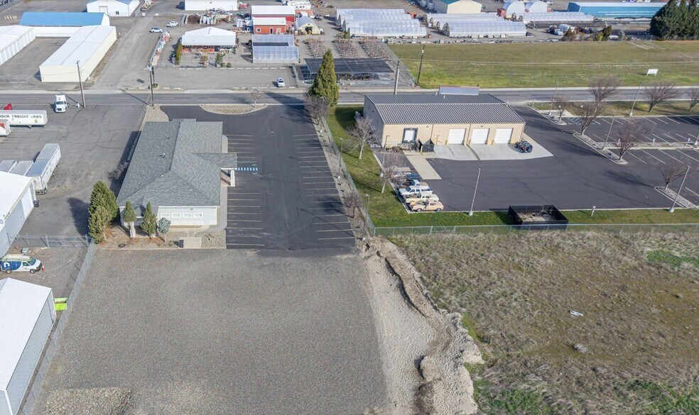 More Photos Of 1271 Port Dr, Clarkston Office For Sale