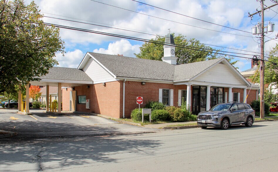 More Photos Of 13 Hammond St, Port Jervis Bank For Lease