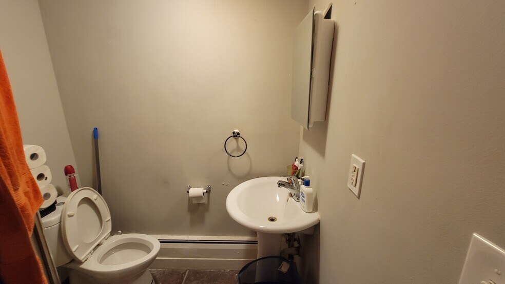 More Photos Of 520 Highway 33, Millstone Township Apartments For Sale