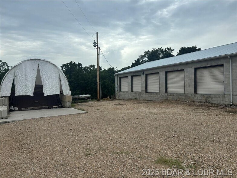 Primary Photo Of 633 Hiland cir, Kaiser Warehouse For Sale