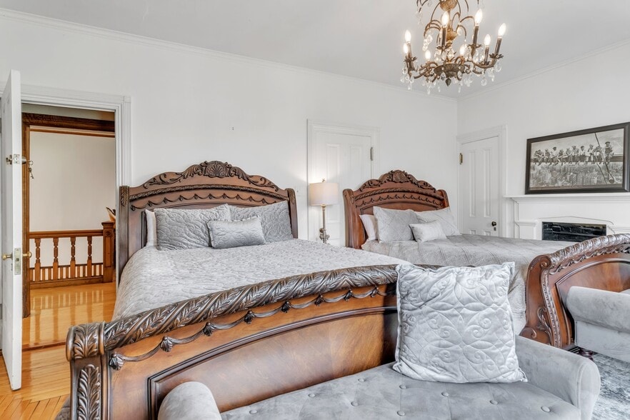 More Photos Of 270 Maple St, Springfield Hospitality For Sale