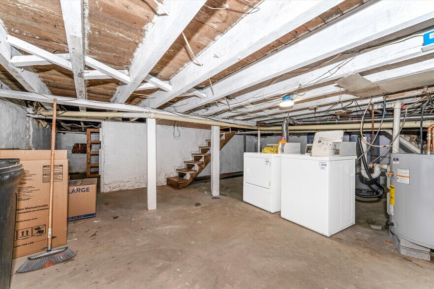 More Photos Of 229 N Church St, Thurmont Apartments For Sale