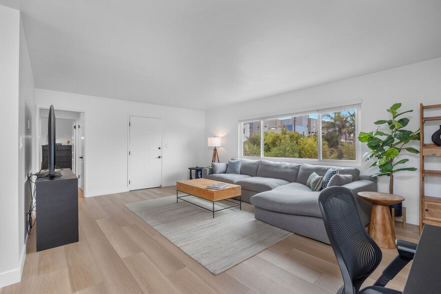 More Photos Of 1817 Euclid St, Santa Monica Apartments For Sale