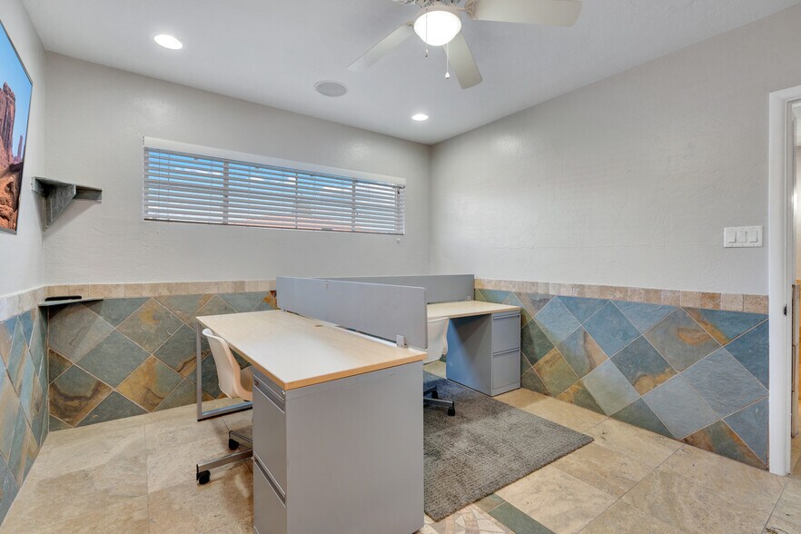 More Photos Of 3428 N 15th Ave, Phoenix Coworking Space