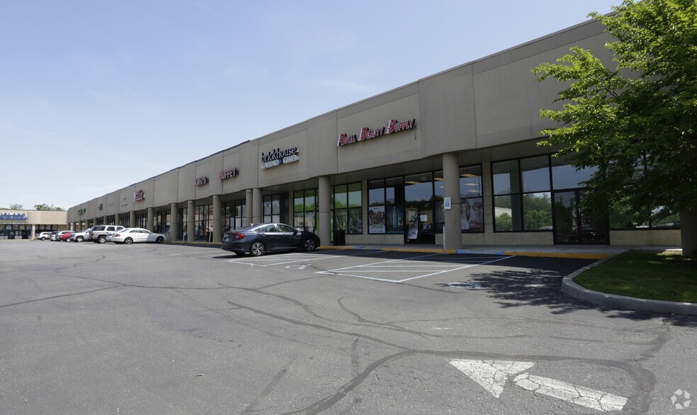 More Photos Of 3197-3265 Horse Block Rd, Medford Unknown For Lease