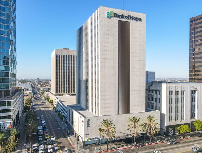More Photos Of 3200 Wilshire Blvd, Los Angeles Office For Lease
