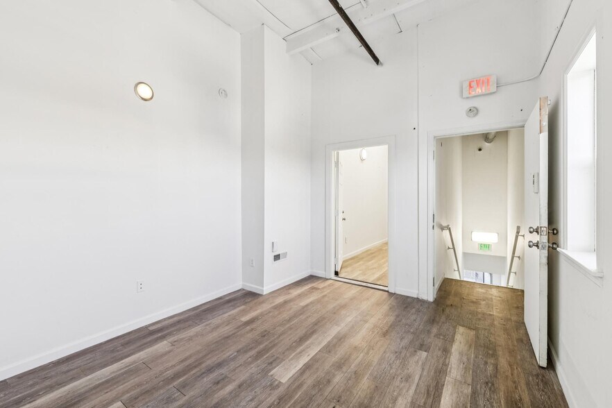 More Photos Of 2250 Jerrold Ave, San Francisco Warehouse For Sale