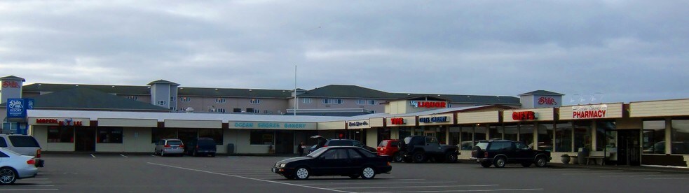 Primary Photo Of 172 W Chance A La Mer NW, Ocean Shores Restaurant For Lease