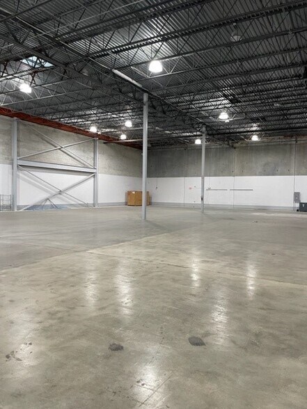 More Photos Of 8800 NW 13th Ter, Miami Warehouse For Lease