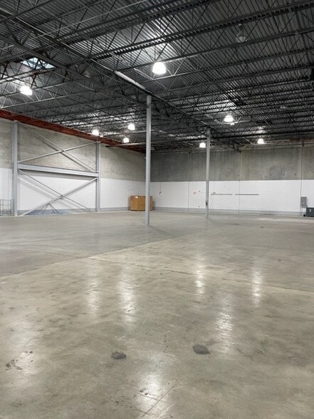More Photos Of 8800 NW 13th Ter, Miami Warehouse For Lease