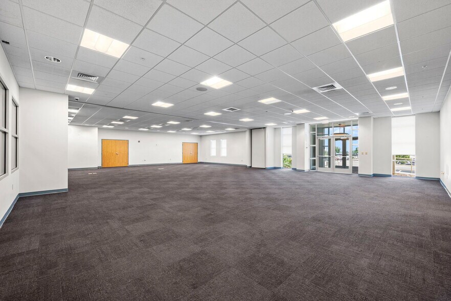 More Photos Of 801 N 2nd St, Berthoud Distribution For Sale