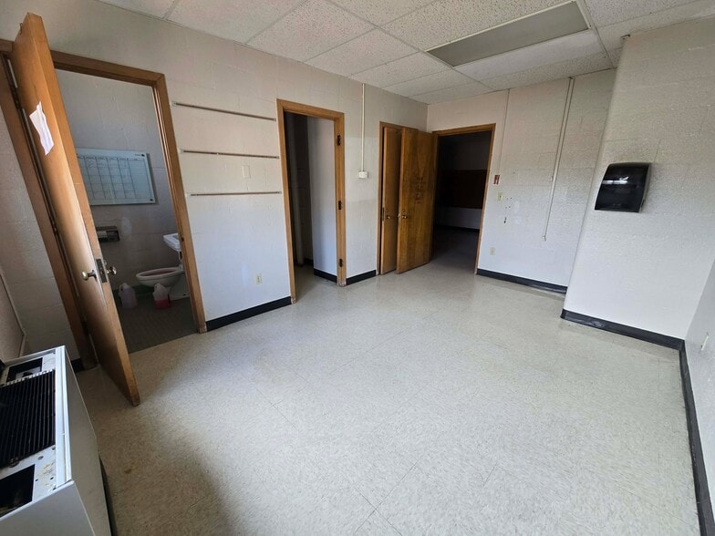 More Photos Of 613 Mulberry st, Yankton Specialty For Sale