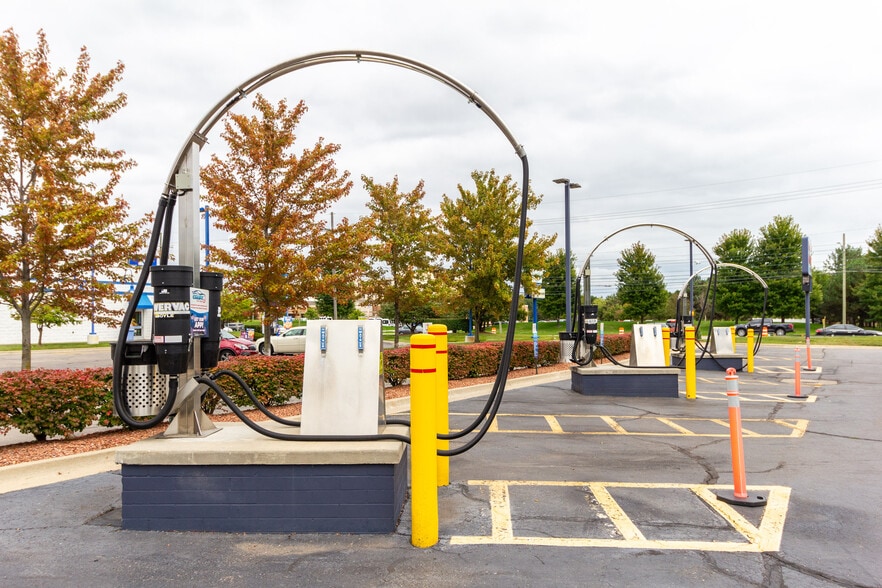 More Photos Of 31785 Van Dyke Ave, Warren Carwash For Sale